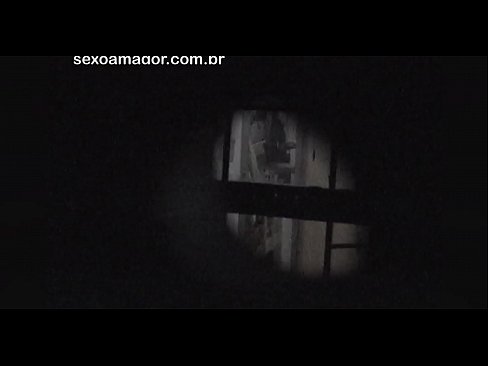 ❤️ Блондинку тайно снимает на видео соседский вуайерист, спрятанный за полыми кирпичами ❌ Анал у нас ❌